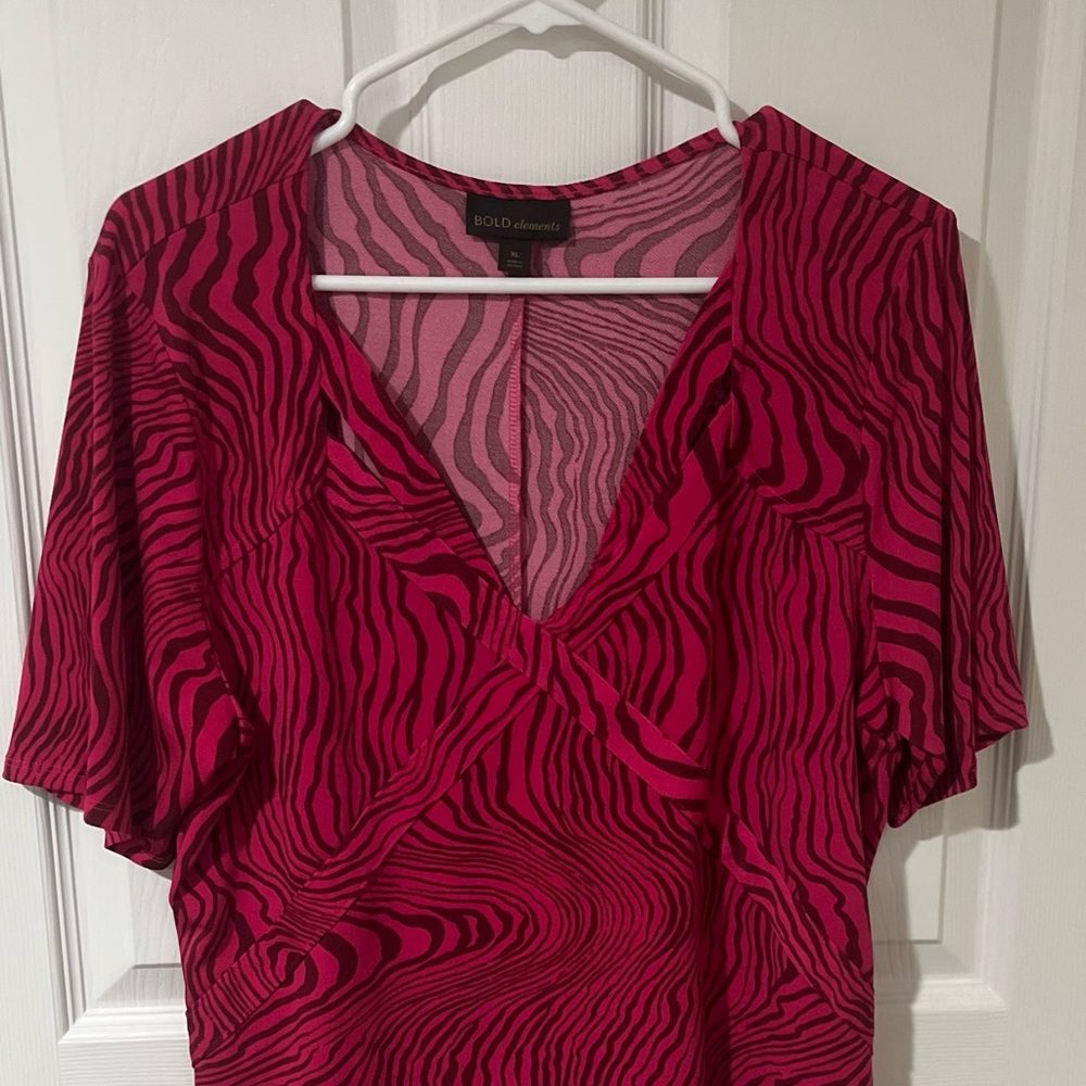 Women’s BOLD elements Fuchsia Zebra Print Blouse